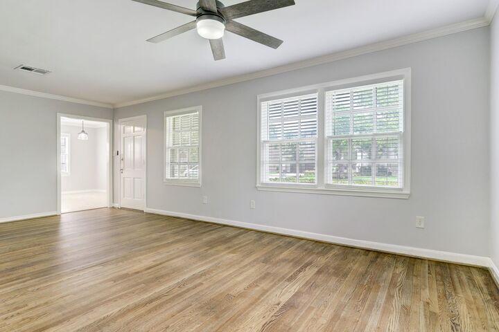 Property Photo: 5217 Locust Street TX 77401