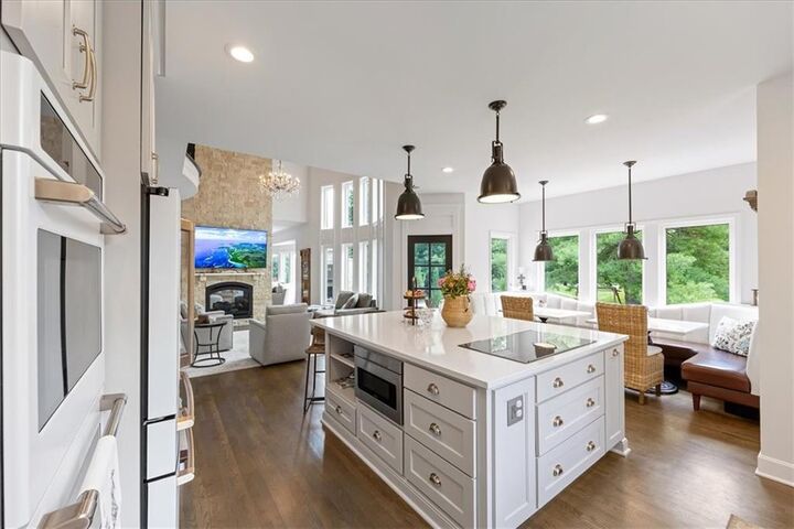 Property Photo: 14748 Maple Street KS 66223