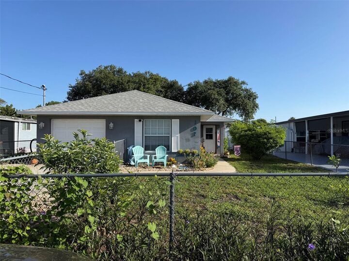 Property Photo:  107 Douglas Street  FL 32141 