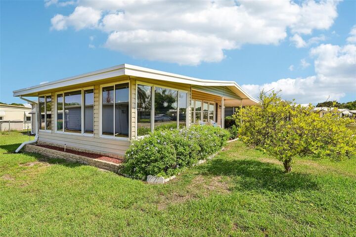 Property Photo:  1433 Apache Circle  FL 32778 