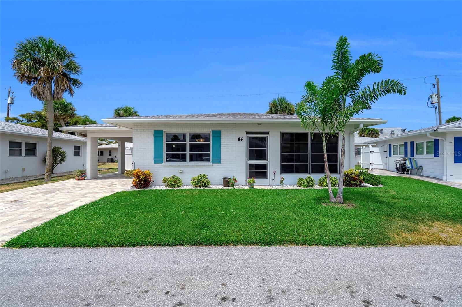 Property Photo:  1977 Beach Road 84  FL 34223 