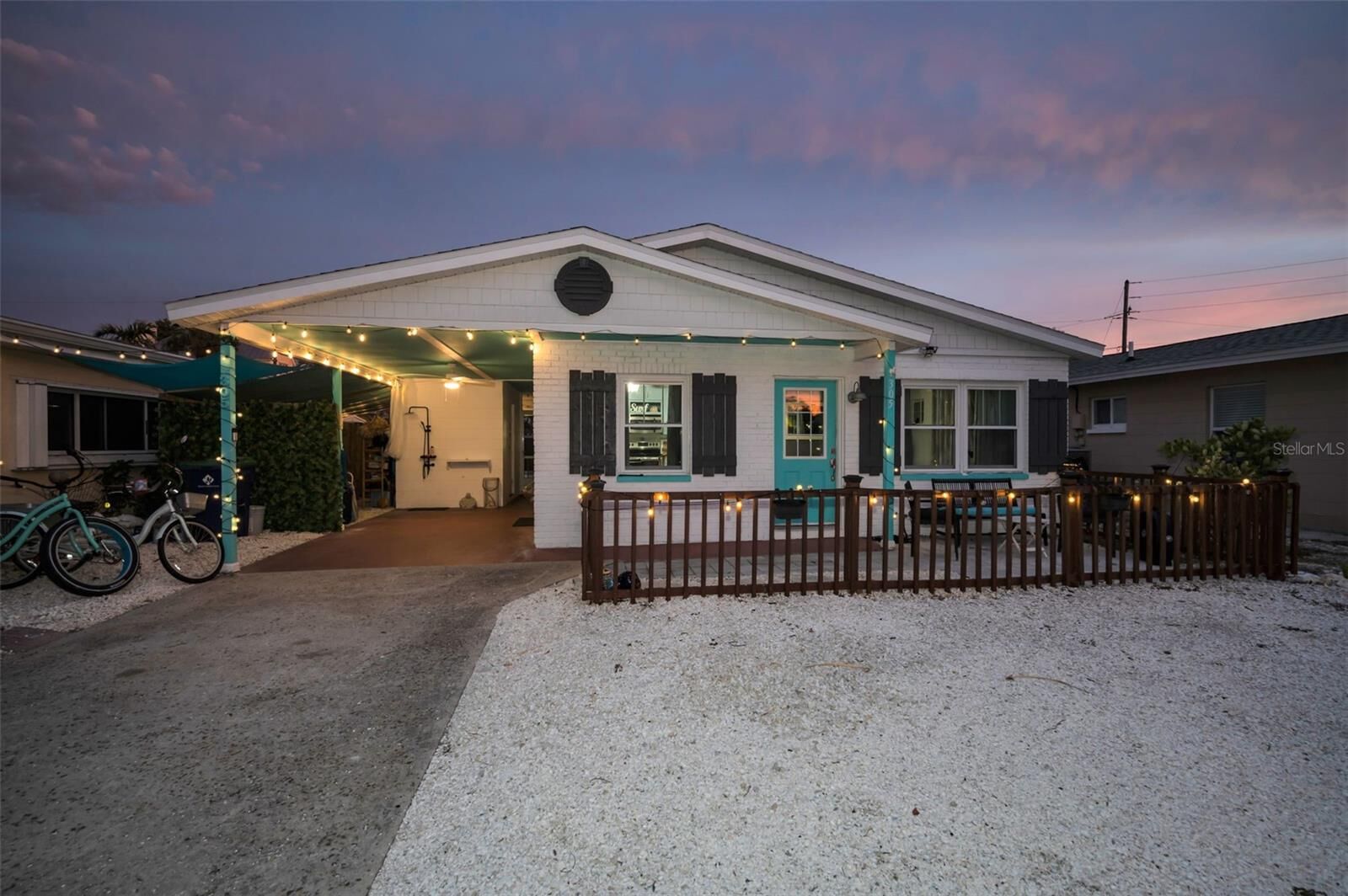 Property Photo:  305 15th Avenue  FL 33785 