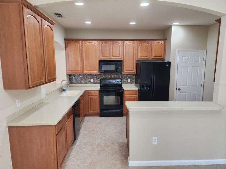 Property Photo:  14209 Turning Leaf Drive  FL 32828 
