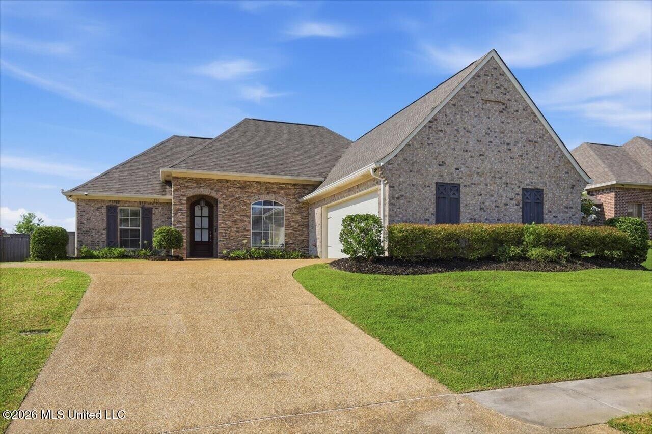 Property Photo: 358 Emerald Way MS 39047