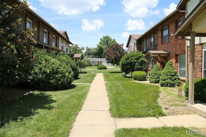 Property Photo: 27 Park Charles Boulevard A MO 63376