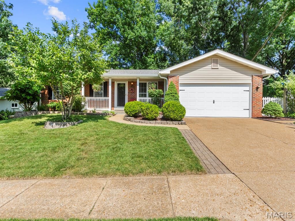 Property Photo: 7042 Yellow Jacket Place MO 63129