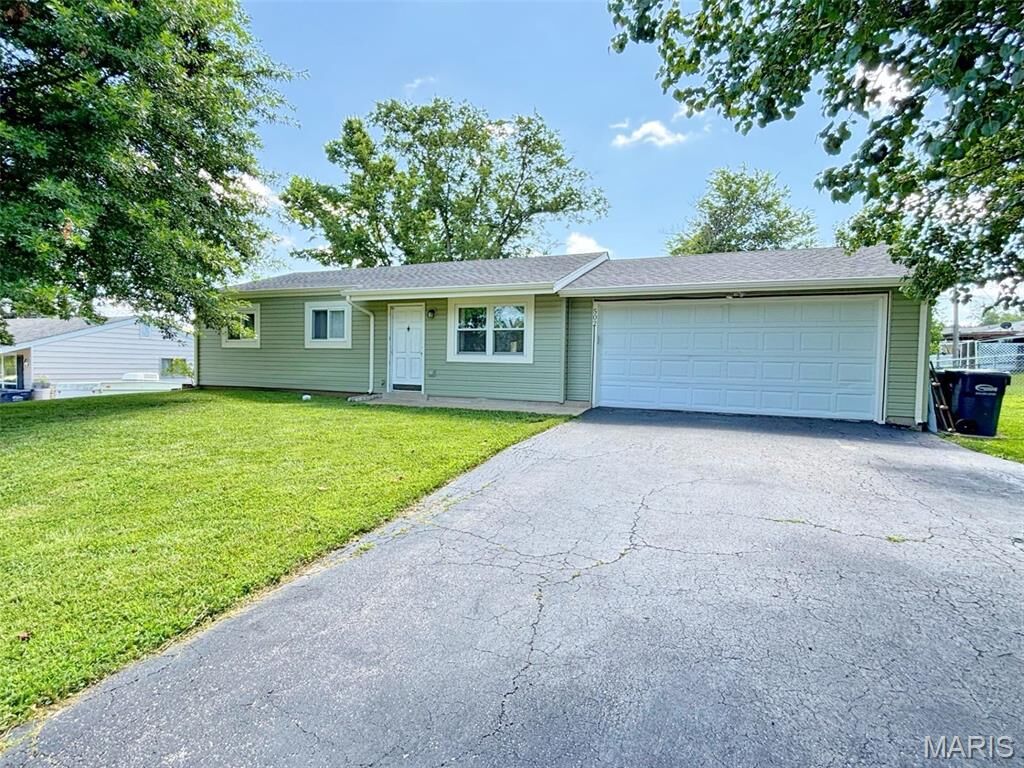 Property Photo:  502 Hill Drive  MO 63025 