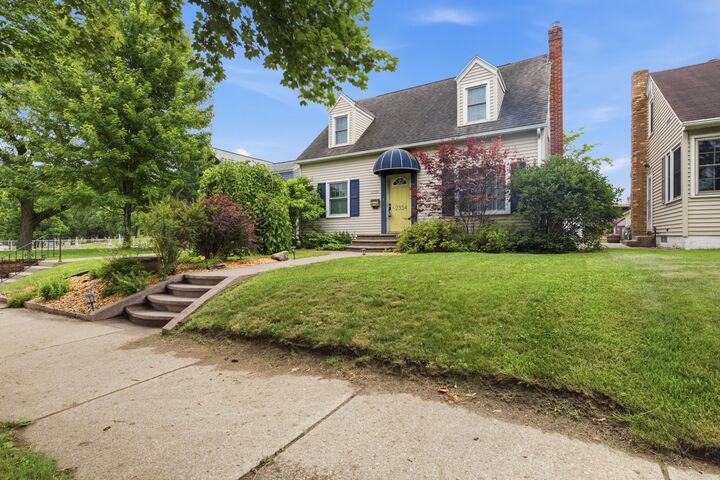 Property Photo: 2334 Winnebago St WI 54601