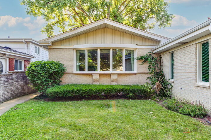Property Photo: 9230 N Major Avenue IL 60053