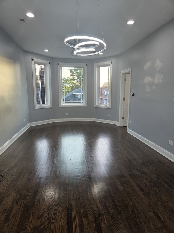 Property Photo:  2231 S Austin Boulevard 2  IL 60804 