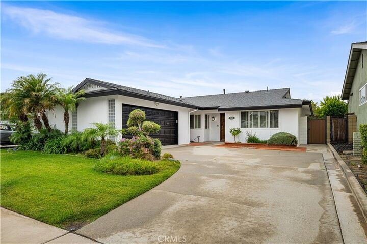 Property Photo:  3541 Fela Avenue  CA 90808 