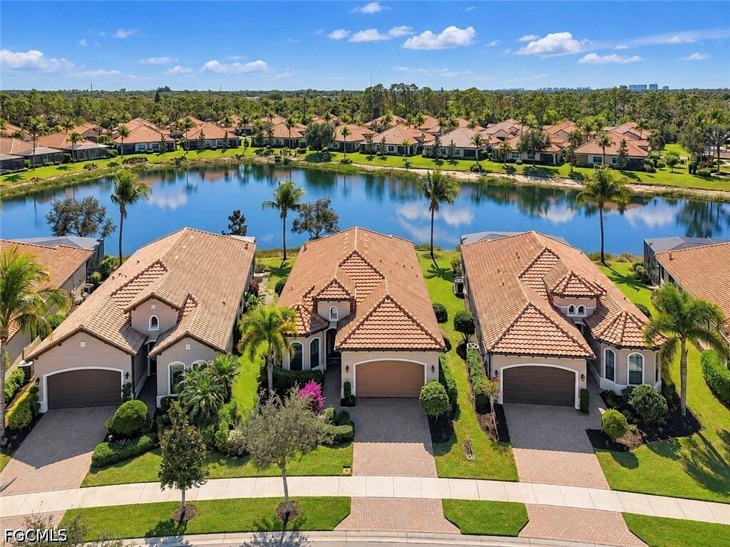 Property Photo:  9292 Isla Bella Circle  FL 34135 