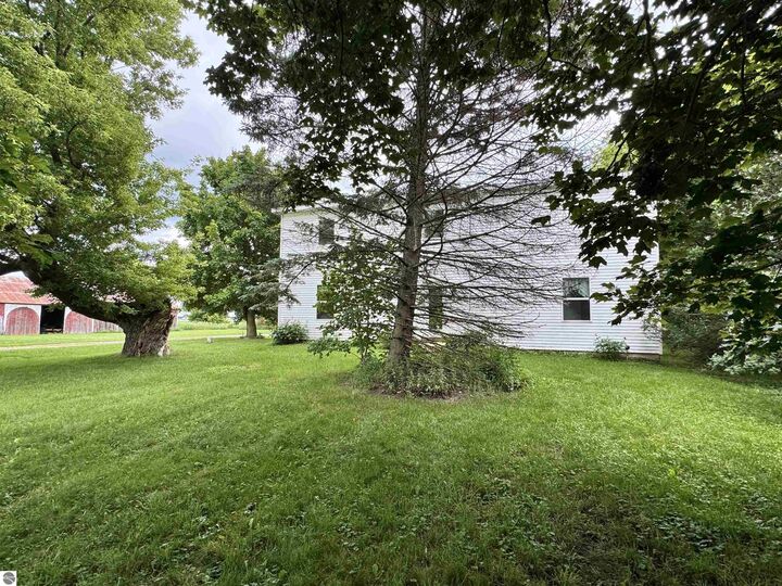 Property Photo: 8611 S Wise Road MI 48883