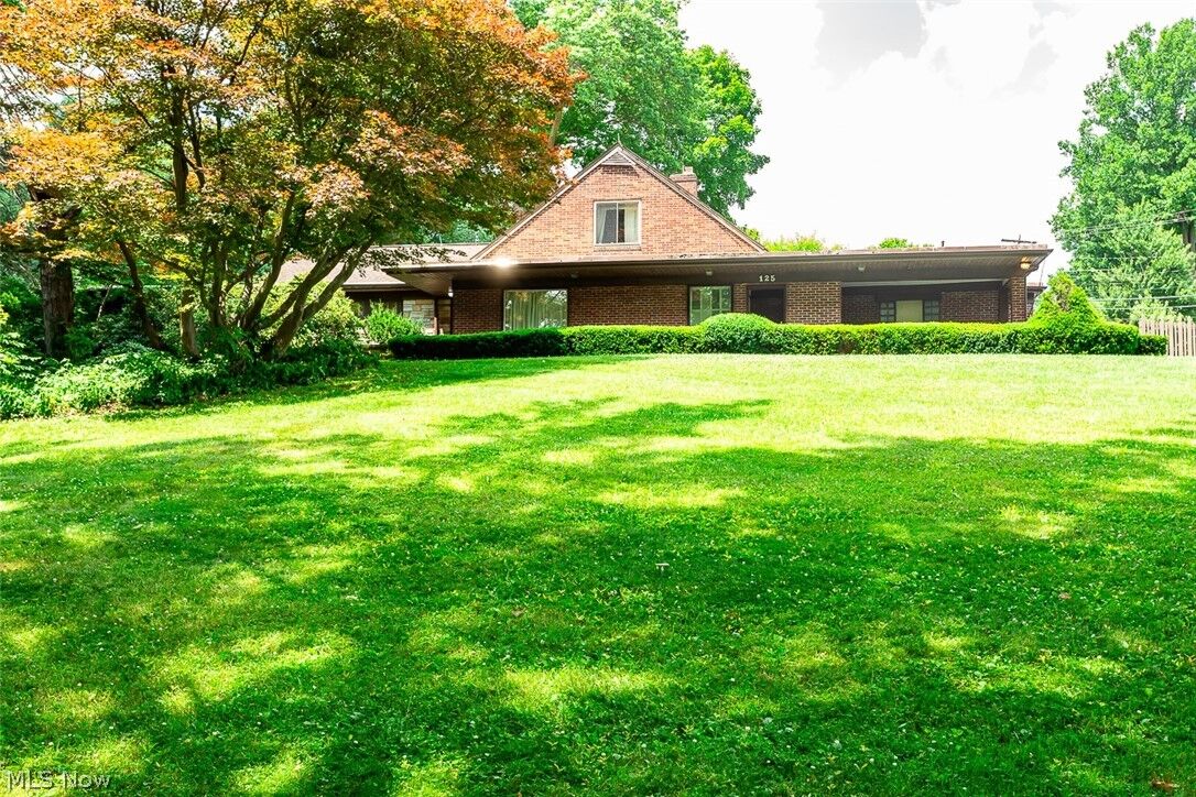 Property Photo:  125 Fairlawn Avenue  OH 44270 