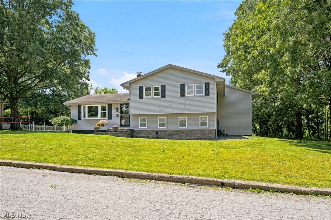 Property Photo: 273 Blueberry Drive OH 44408
