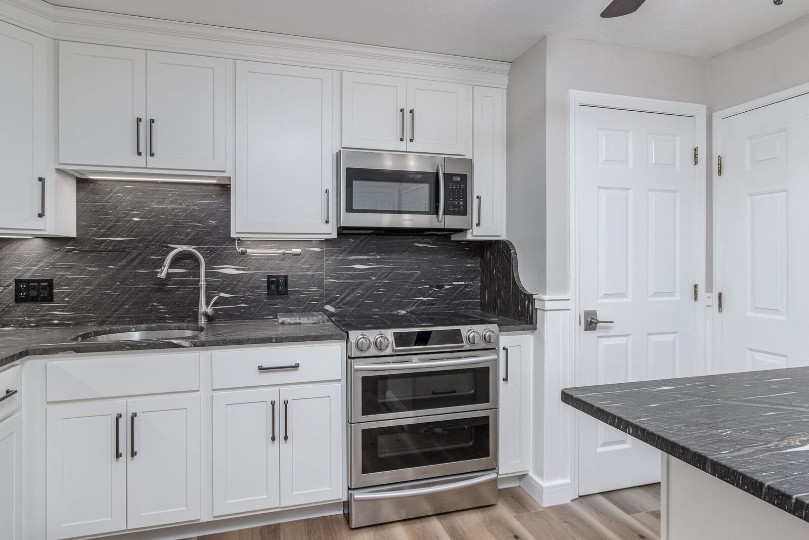 Property Photo:  15 Northbrook Drive  NH 03102 
