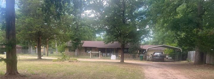 Property Photo: 976 E Water Tower Road TX 75755