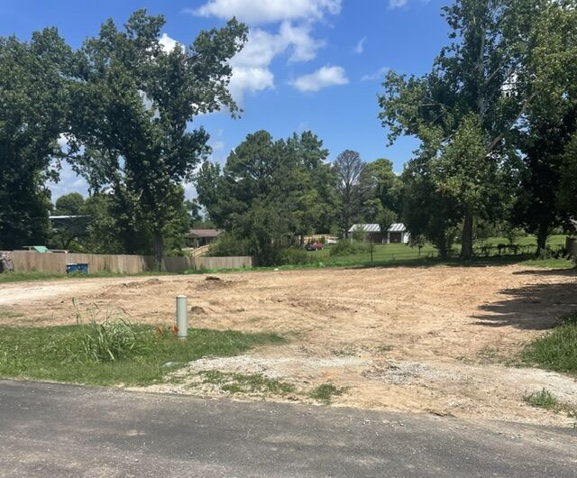 Property Photo:  1110 NW 7th Street  AR 72712 