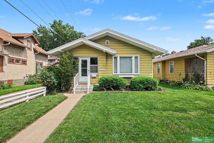 Property Photo:  3212 Oak Street  NE 68105 