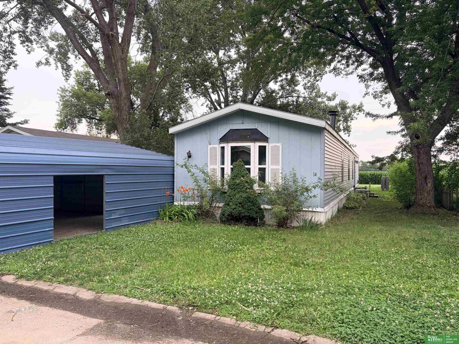 Property Photo:  14 York Mobile Plaza Court  NE 68467 