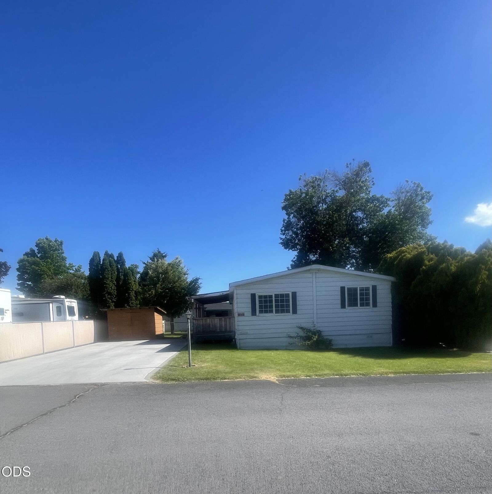 Property Photo: 3415 Crest Street 18 OR 97603