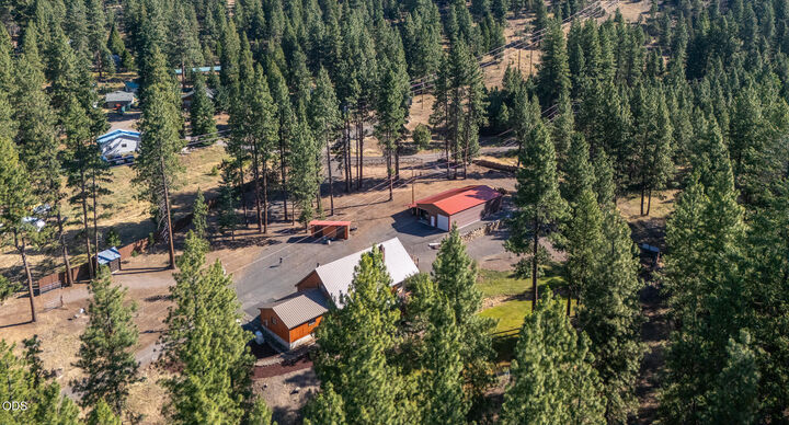 Property Photo:  15780 Homestead Lane  OR 97601 