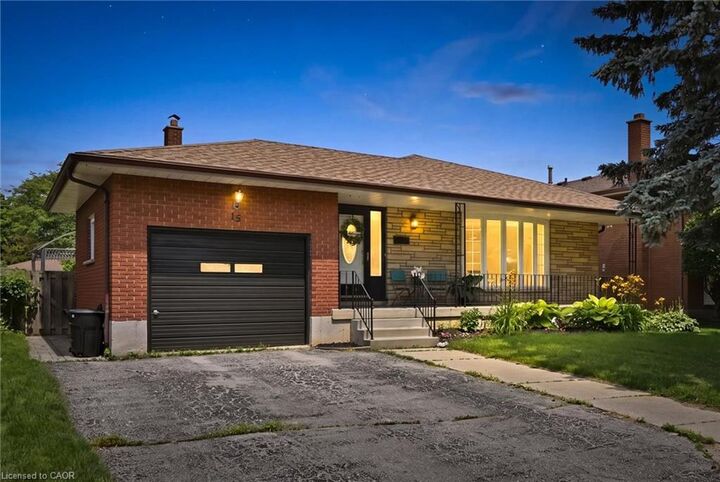 Property Photo:  15 Edgar Drive  ON N3R 6X7 