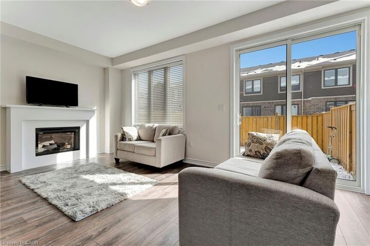 Property Photo:  1890 Rymal Road E 176  ON L0R 1P0 