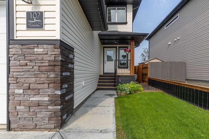 Property Photo: 107 Westgate Drive AB T1M 0E1