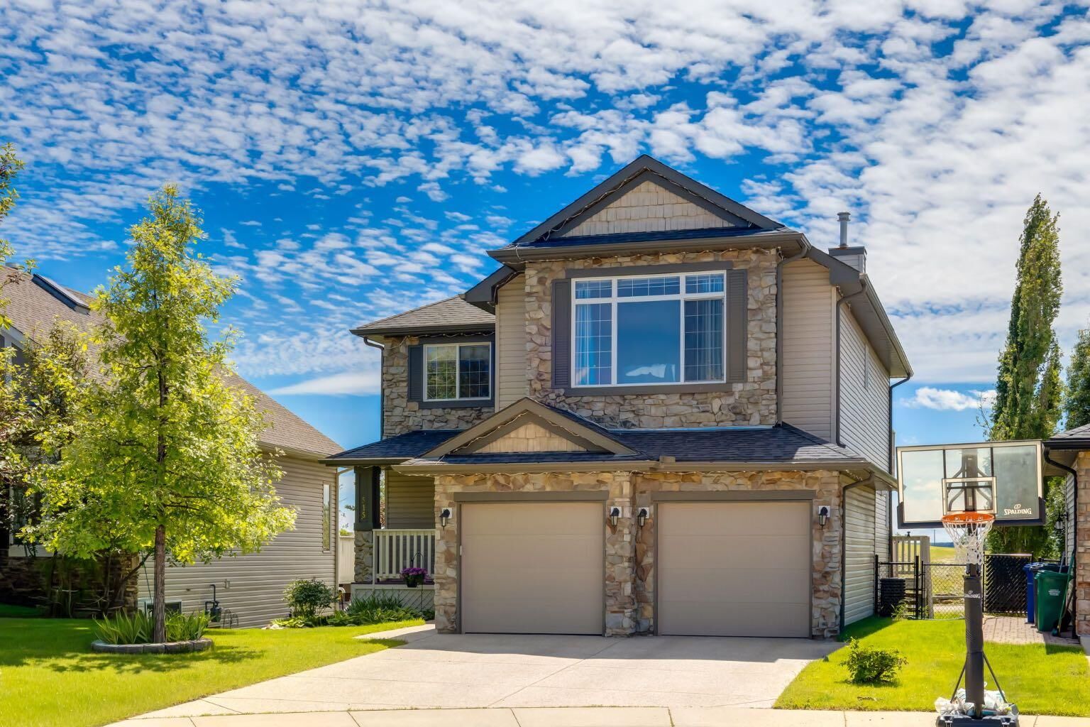 Property Photo: 515 Crystal Green Mews AB T1S 2K6