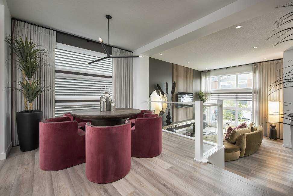 Property Photo:  103 Wolf Hollow Rise SE  AB T2X 4V5 