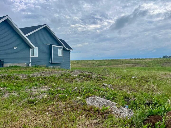 Property Photo: 311 Muirfield Crescent AB T0J 1Y1