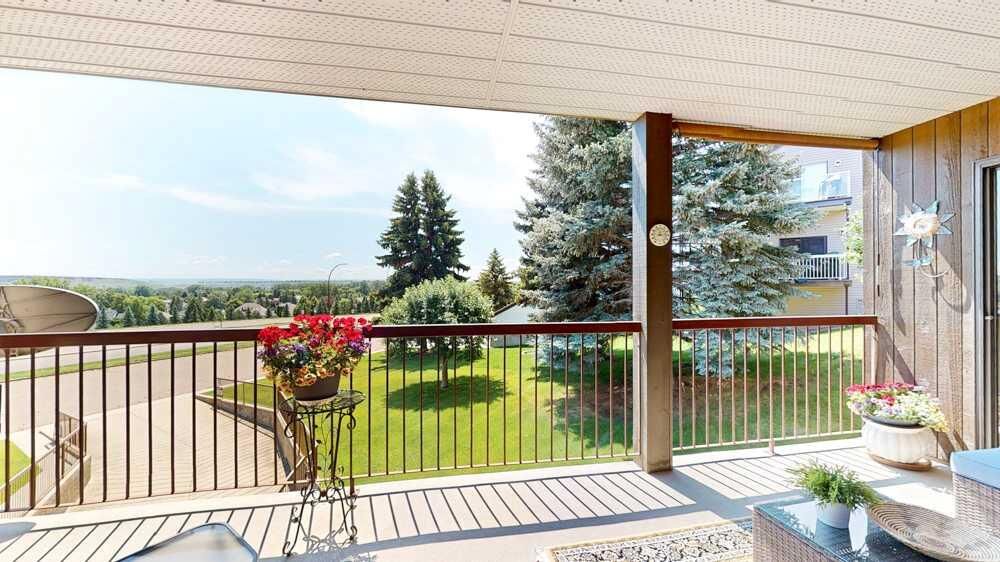 Property Photo: 1165 16 Street NE 6 AB T1C 1P7