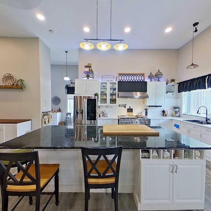 Property Photo: 590072 RR-114 & Twp 572 590072 AB T7S 1W2