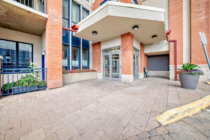 Property Photo: 8710 Horton Road SW 1116 AB T2V 0P7