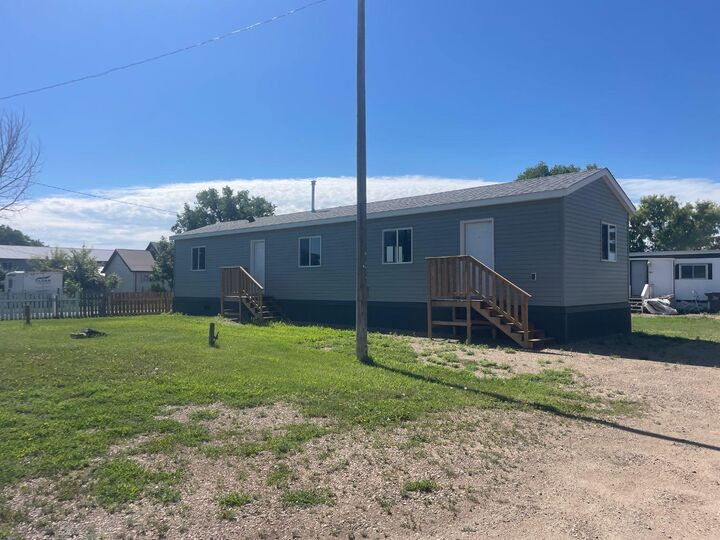 831 2 Avenue 14 — photo 1
