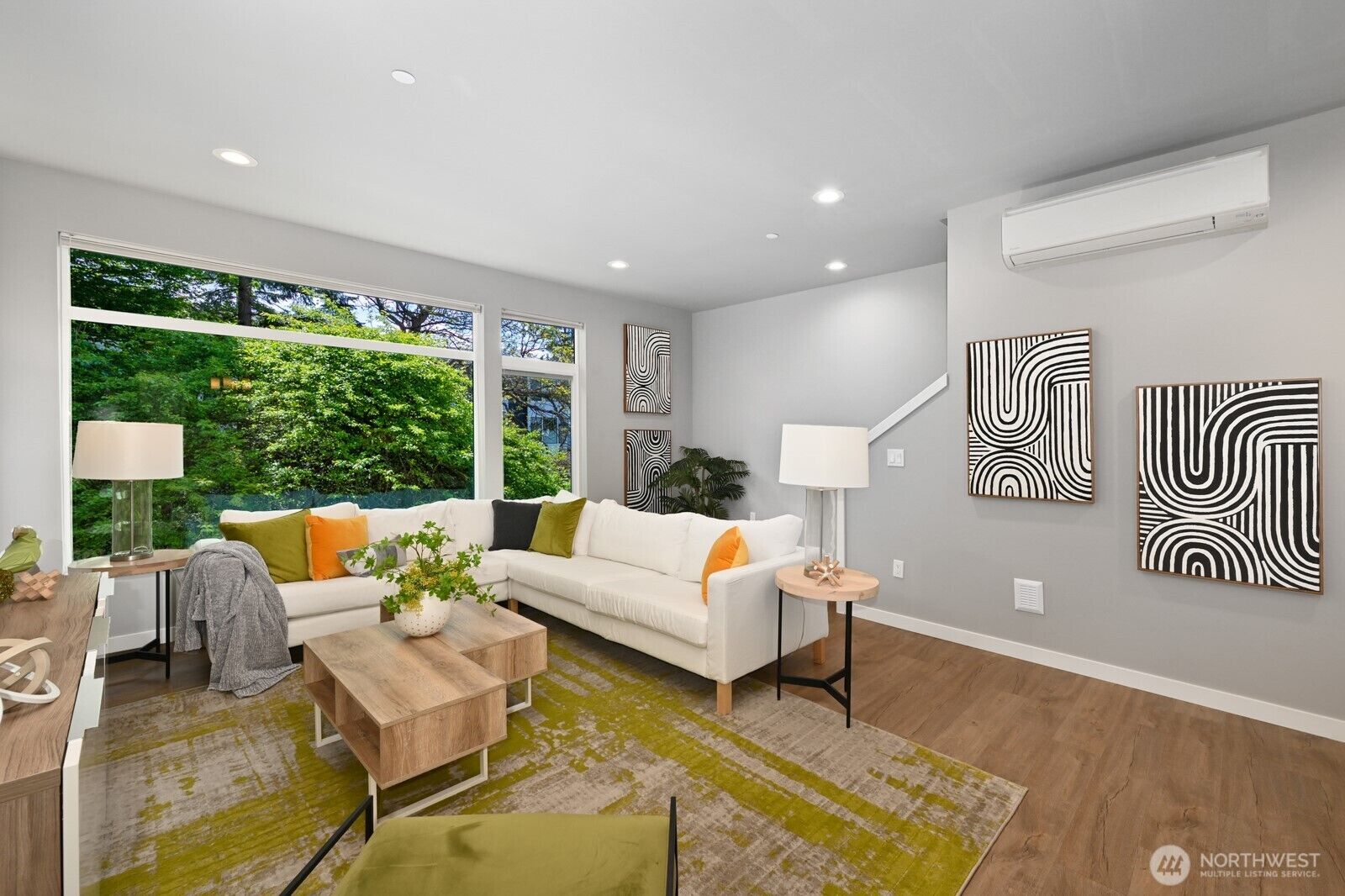 Property Photo:  18028  10th Avenue NE F  WA 98155 