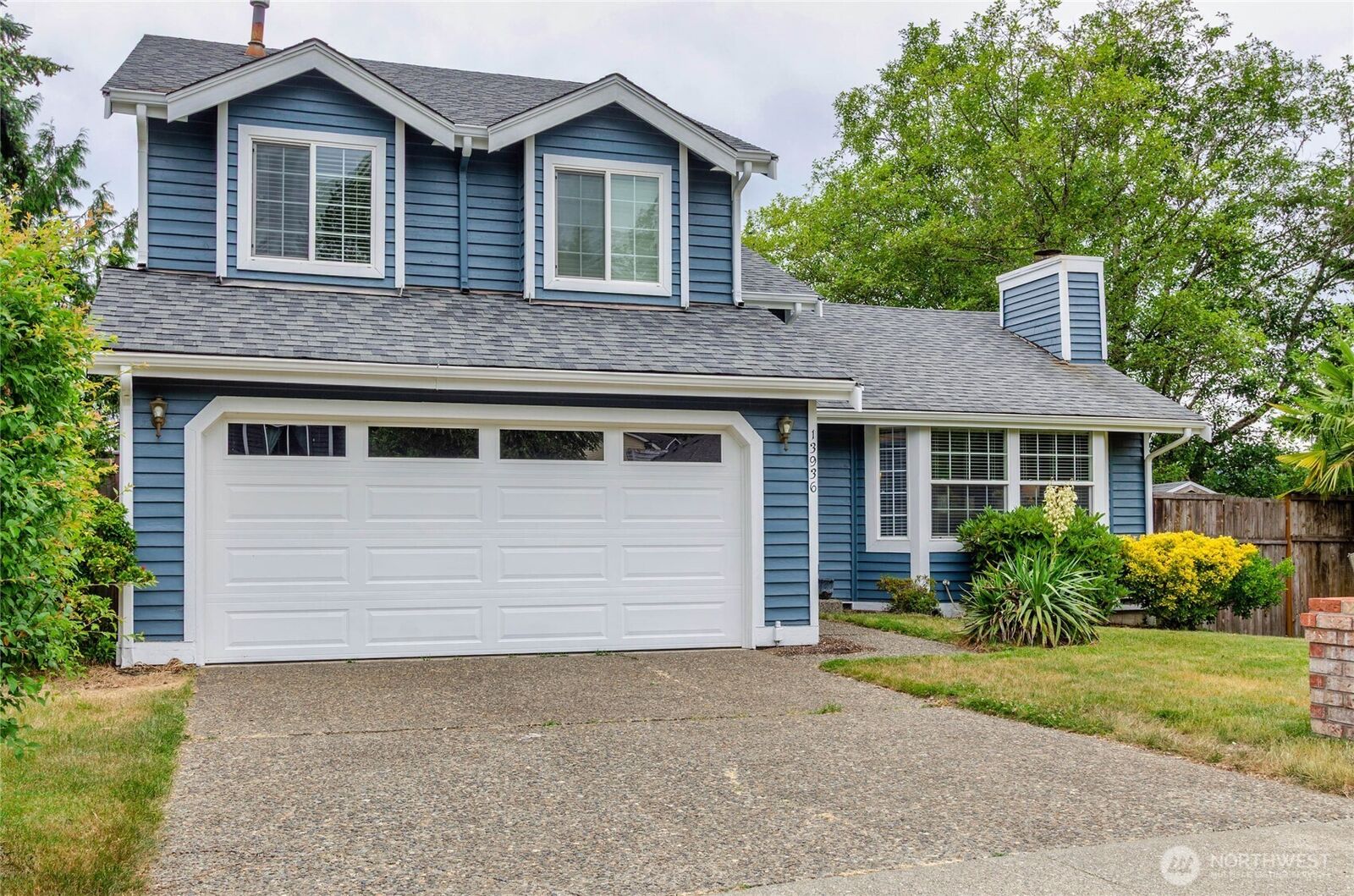 Property Photo:  13936 SE 158th Street  WA 98058 