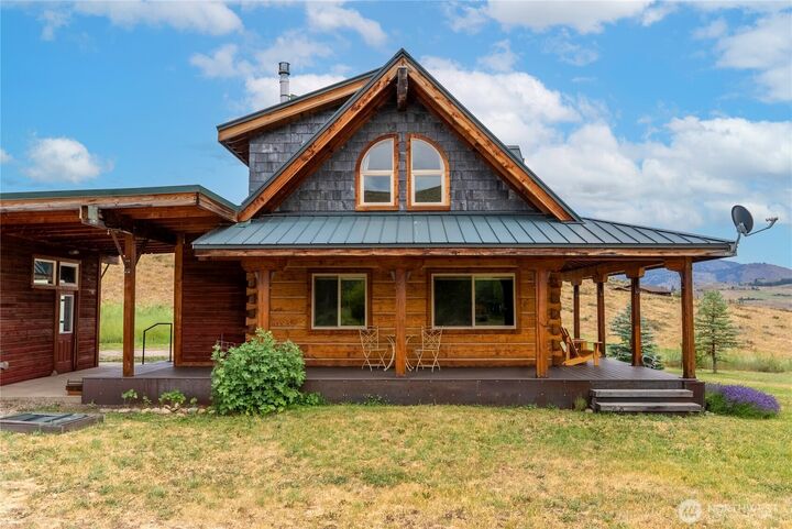 Property Photo: 135 Hamilton Ranch Loop WA 98862