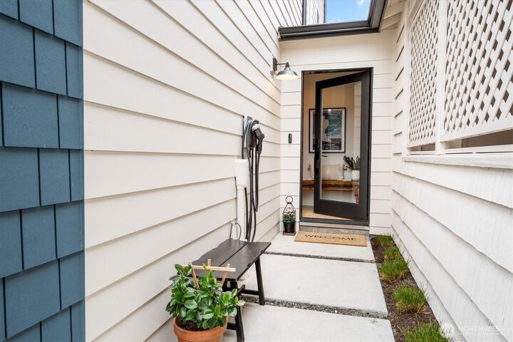 Property Photo: 12060 8th Avenue NW B WA 98177