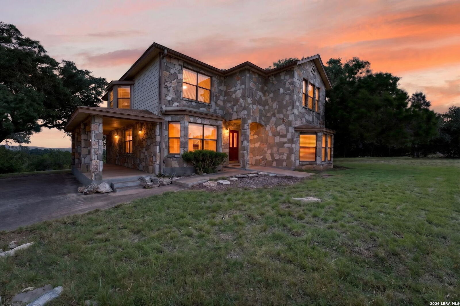 Property Photo:  988 Summit Rd  TX 78063 