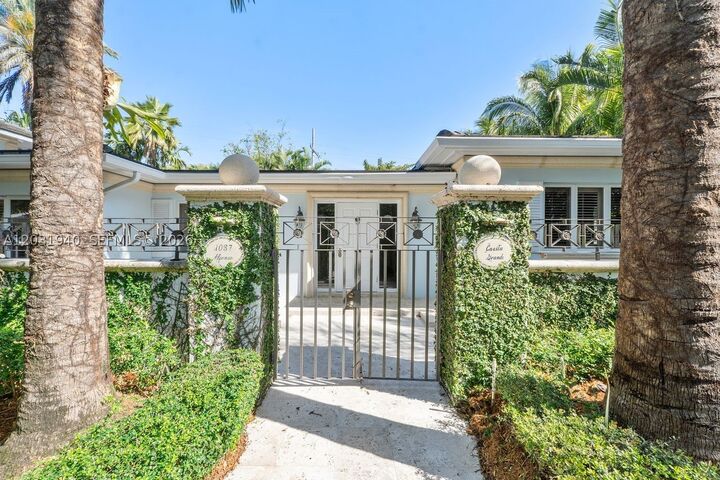 Property Photo:  1037 Alfonso Ave  FL 33146 