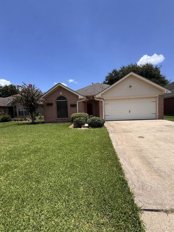 Property Photo: 211 S 5 St TX 77627