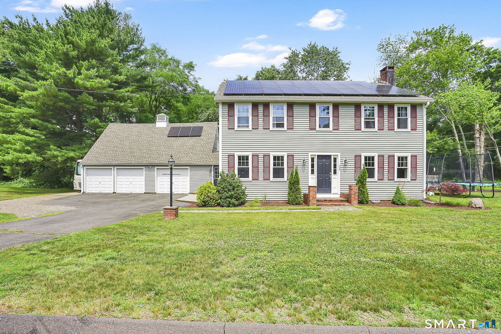 Property Photo:  139 Warren Avenue  CT 06066 