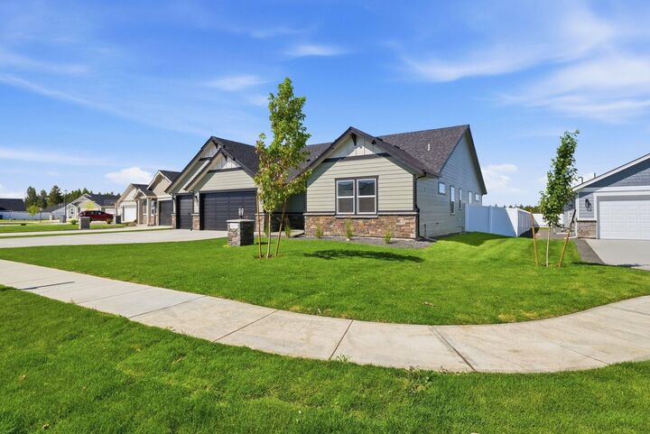 Property Photo:  1235 N High Desert Dr  WA 99006 
