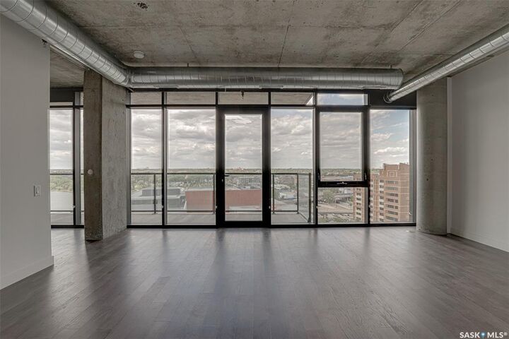 Property Photo: 490 2nd Avenue S 1202 SK S7K 1M5