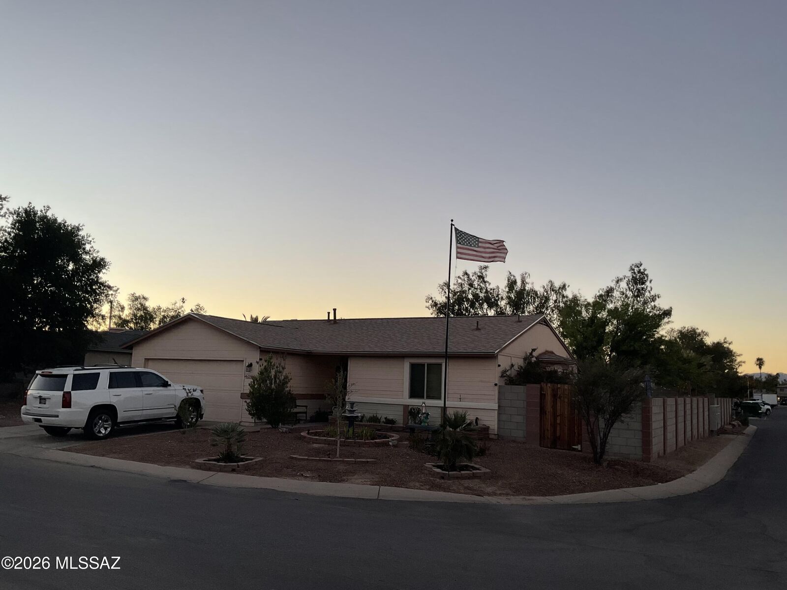 Property Photo: 2596 W Firebrook Road AZ 85741