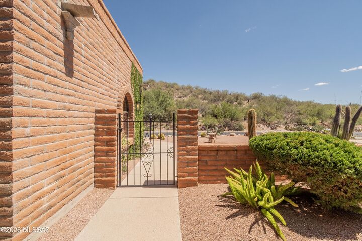 Property Photo:  6591 E Via Algardi  AZ 85750 