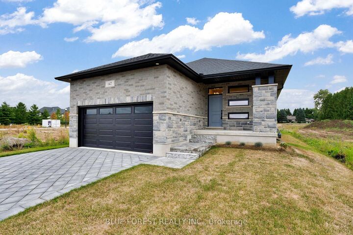 147 Shirley Street — photo 1