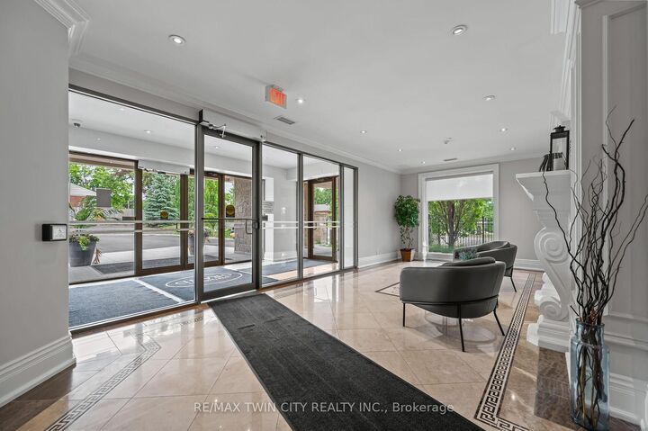 Property Photo:  223 Erb Street W 704  ON N2L 0B3 